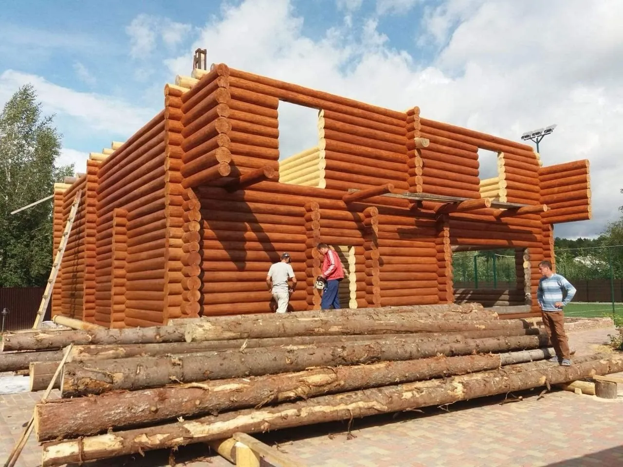 Asamblarea structurii pe teren