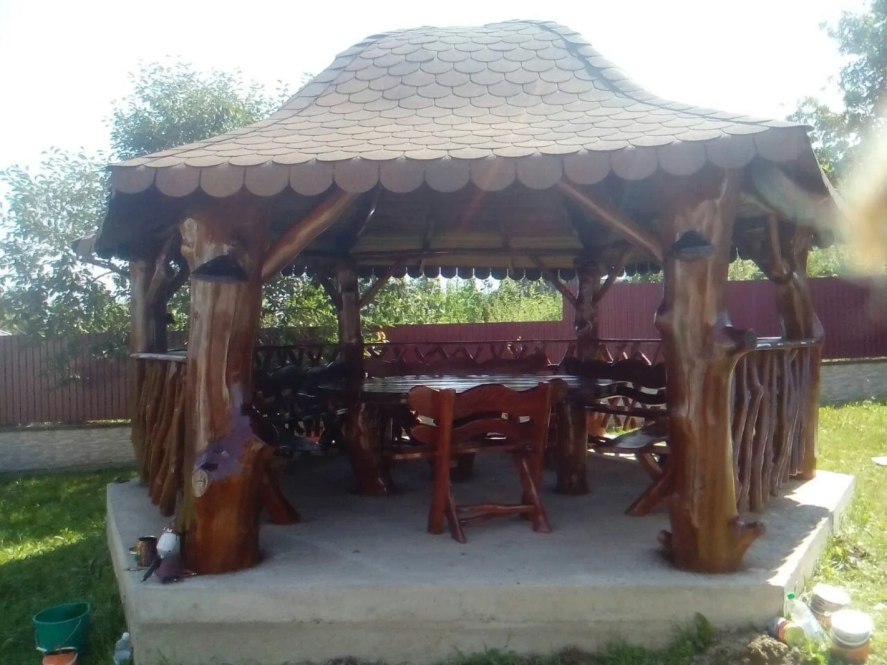 Foișor cu zonă de relaxare